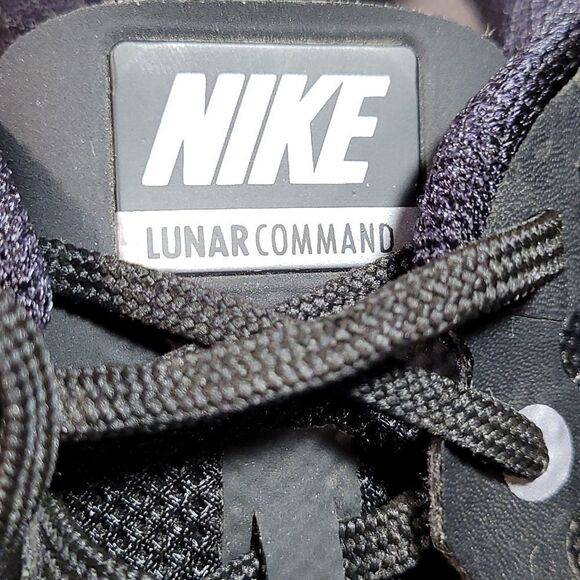 Athletic_Shoes